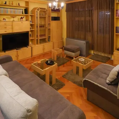 Center * 자예카르